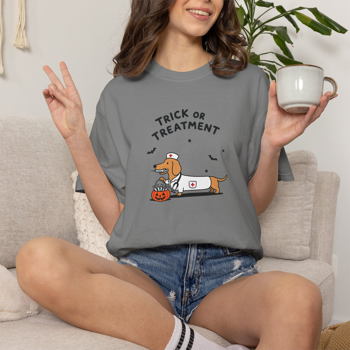 Dachshund "Trick or Treatment" Halloween Shirt